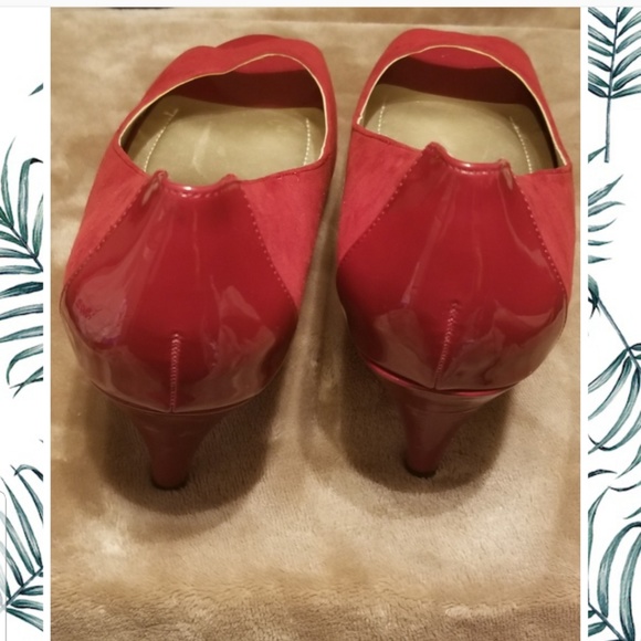 Bandolino peep toe Womans Red heels size 9 1/2 M NWOT - Picture 4 of 8